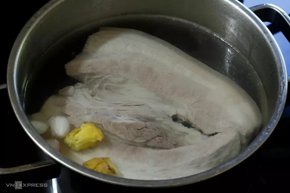 Điều gì xảy ra khi dùng nước luộc thịt để nấu canh? Điều gì xảy ra khi dùng nước luộc thịt để nấu canh?