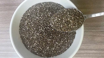 Điều gì xảy ra khi phái nữ ăn hạt chia thường xuyên? - Báo TinVina