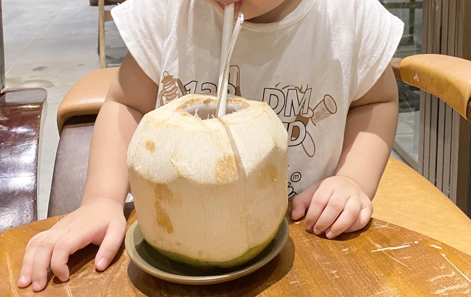 Điều gì xảy ra với thận khi uống nước dừa thường xuyên? Điều gì xảy ra với thận khi uống nước dừa thường xuyên?