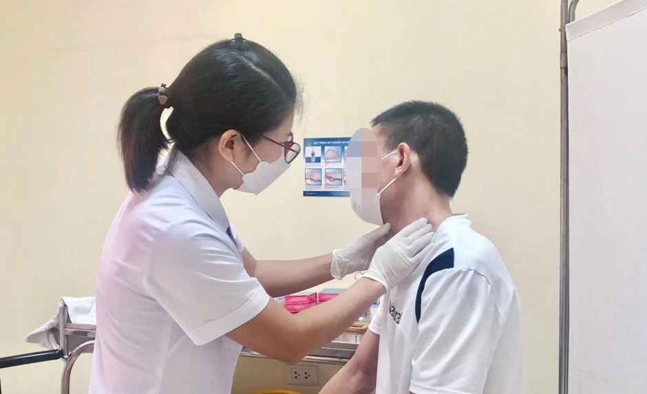 Điều trị ung thư tuyến giáp trẻ em: Dấu ấn từ Bệnh viện Việt Nam - Thụy Điển Uông Bí Điều trị ung thư tuyến giáp trẻ em: Dấu ấn từ Bệnh viện Việt Nam - Thụy Điển Uông Bí
