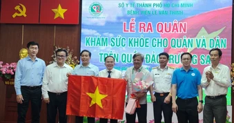 Đoàn y, bác sĩ TPHCM lên đường thực hiện nhiệm vụ tại Trường Sa