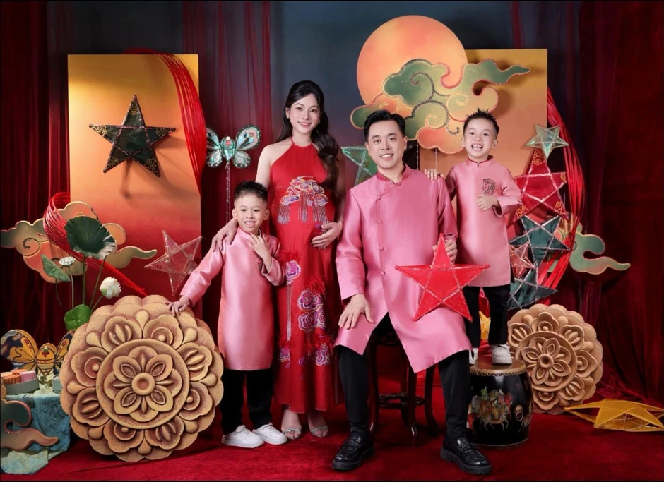 Đón cặp song sinh thứ hai, Dương Khắc Linh - Sara Lưu tiếp tục lưu trữ tế bào gốc cho con Đón cặp song sinh thứ hai, Dương Khắc Linh - Sara Lưu tiếp tục lưu trữ tế bào gốc cho con