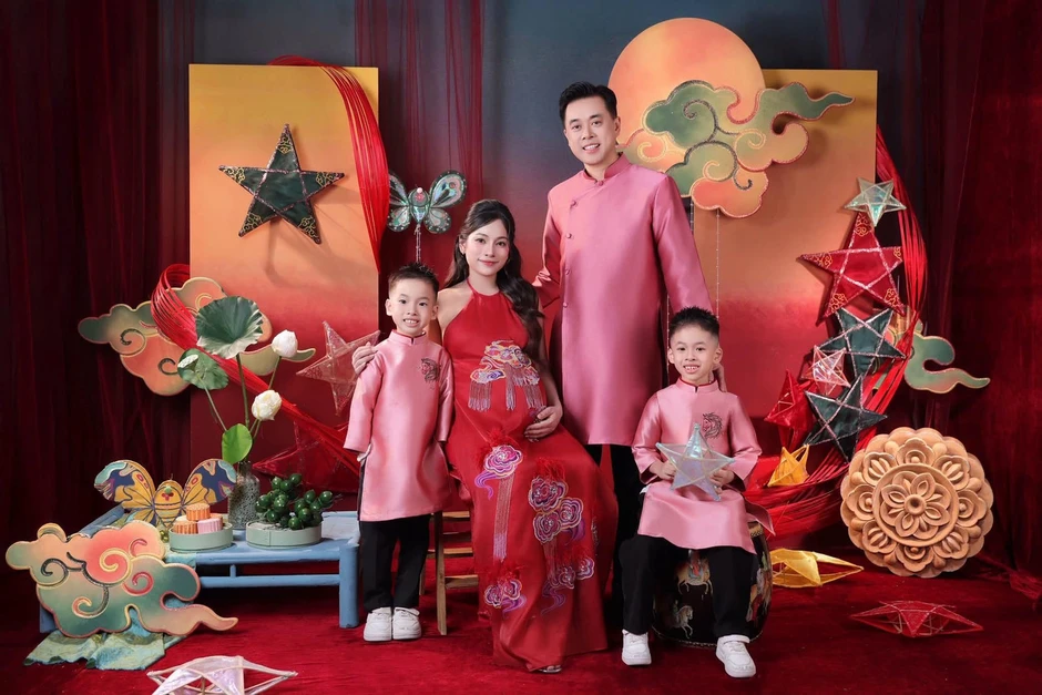 Đón cặp song sinh thứ hai, Dương Khắc Linh - Sara Lưu tiếp tục lưu trữ tế bào gốc cho con Đón cặp song sinh thứ hai, Dương Khắc Linh - Sara Lưu tiếp tục lưu trữ tế bào gốc cho con