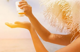 Dòng chữ trên lọ kem chống nắng cần lưu tâm ngoài chỉ số SPF nếu muốn bảo vệ da