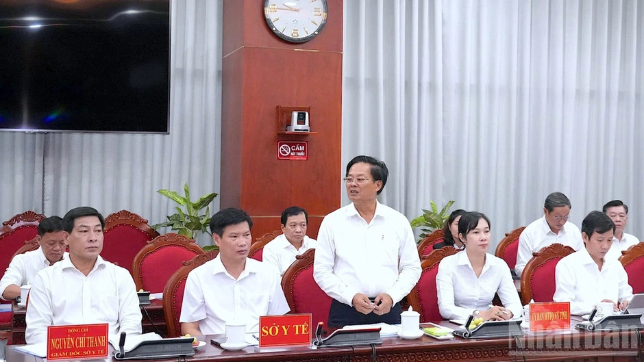 Đồng hành gỡ “nút thắt”, nâng tầm y tế Cà Mau Đồng hành gỡ “nút thắt”, nâng tầm y tế Cà Mau