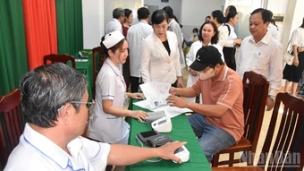 Đồng Tháp triển khai khám sức khỏe định kỳ, khám sàng lọc miễn phí cho nhân dân