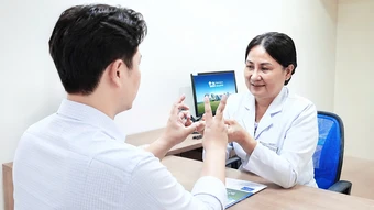 Đột quỵ do bóc tách động mạch đốt sống - Báo TinVina