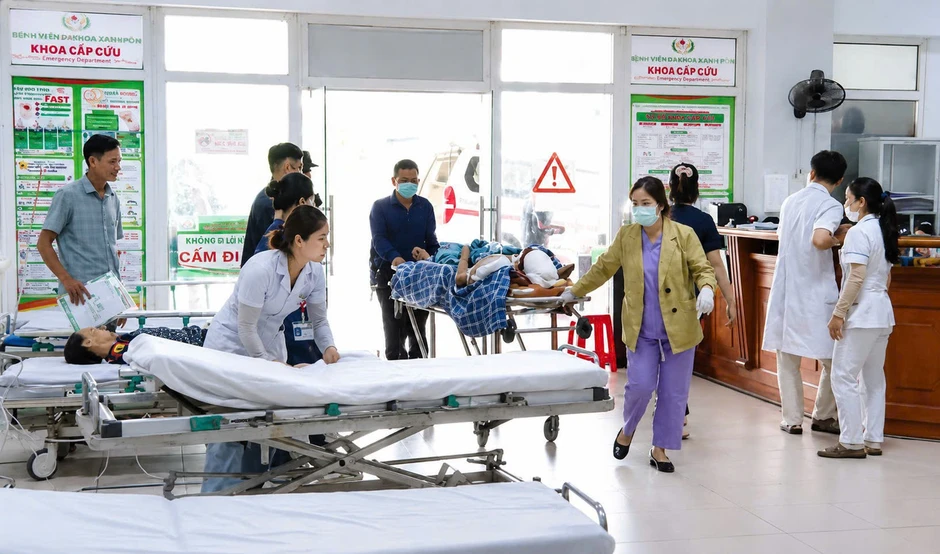 Đột quỵ trẻ hóa, bác sĩ cảnh báo 'thời gian vàng' cứu não Đột quỵ trẻ hóa, bác sĩ cảnh báo 'thời gian vàng' cứu não
