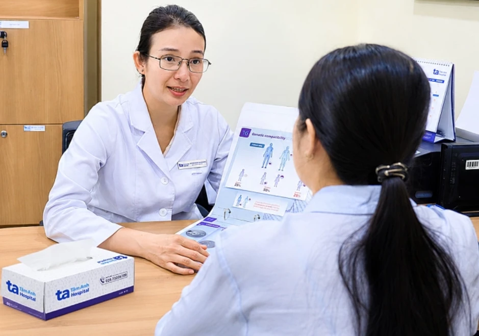 Dự trữ buồng trứng thấp nên gom trứng hay gom phôi? - Báo TinVina Dự trữ buồng trứng thấp nên gom trứng hay gom phôi? - Báo TinVina