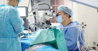 Đưa phòng mổ lên non cao