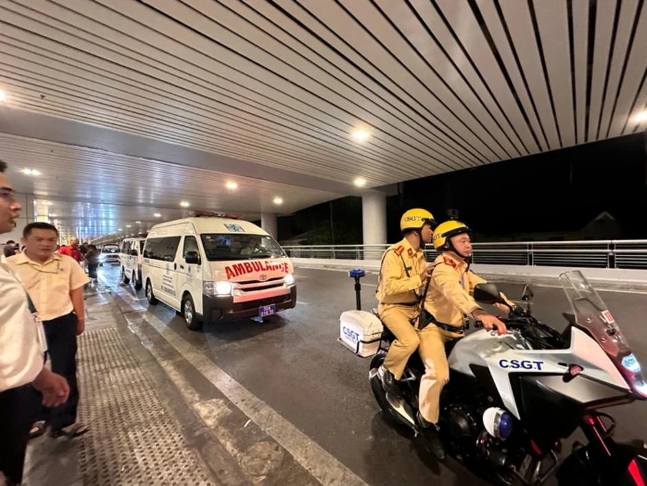 Đưa trái tim từ Hà Nội vào TPHCM hồi sinh cho bệnh nhi 11 tuổi Đưa trái tim từ Hà Nội vào TPHCM hồi sinh cho bệnh nhi 11 tuổi