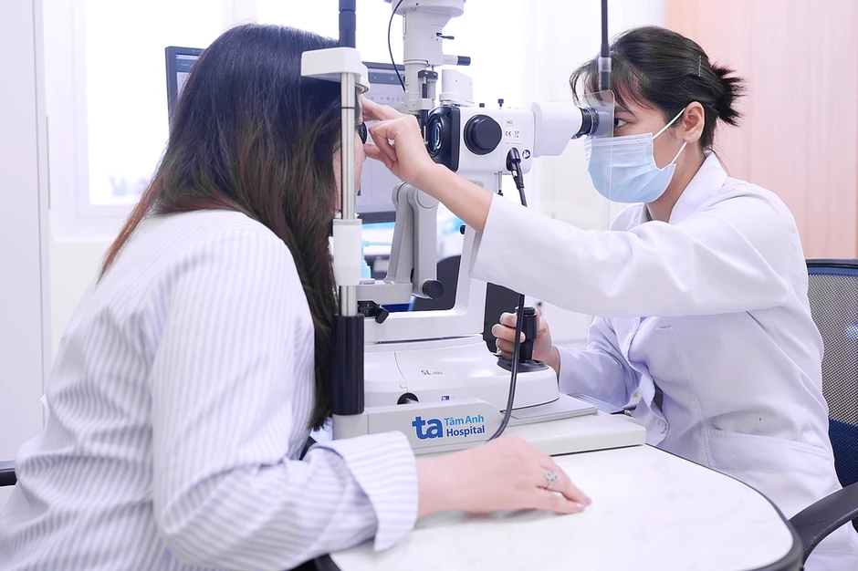 Dụi mắt nhiều gây hại thế nào? - Báo TinVina Dụi mắt nhiều gây hại thế nào? - Báo TinVina