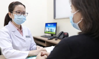 Dùng thuốc miễn dịch chữa bệnh tự miễn, phổi mô kẽ - Báo TinVina