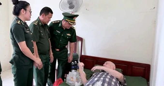 Được cấp cứu kịp thời khi vừa nhập cảnh, du khách Mỹ xúc động muốn hiến tạng cho Việt Nam