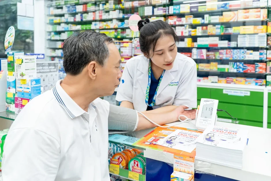 Dược sĩ nhà thuốc Pharmacity chia sẻ bí quyết giữ gìn sức khỏe để vui chơi ngày tết Dược sĩ nhà thuốc Pharmacity chia sẻ bí quyết giữ gìn sức khỏe để vui chơi ngày tết