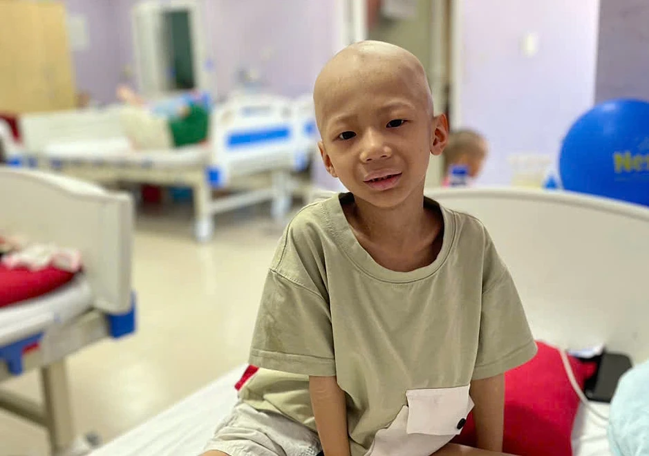 Em bé 6 tuổi vượt qua ung thư giai đoạn cuối Em bé 6 tuổi vượt qua ung thư giai đoạn cuối