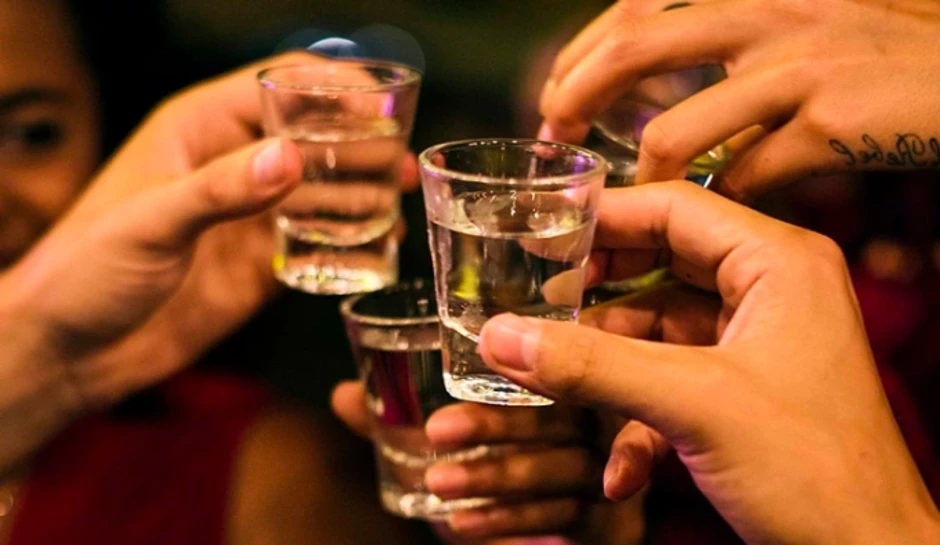 Ép buộc người khác uống rượu bia bị phạt tới 3 triệu đồng Ép buộc người khác uống rượu bia bị phạt tới 3 triệu đồng