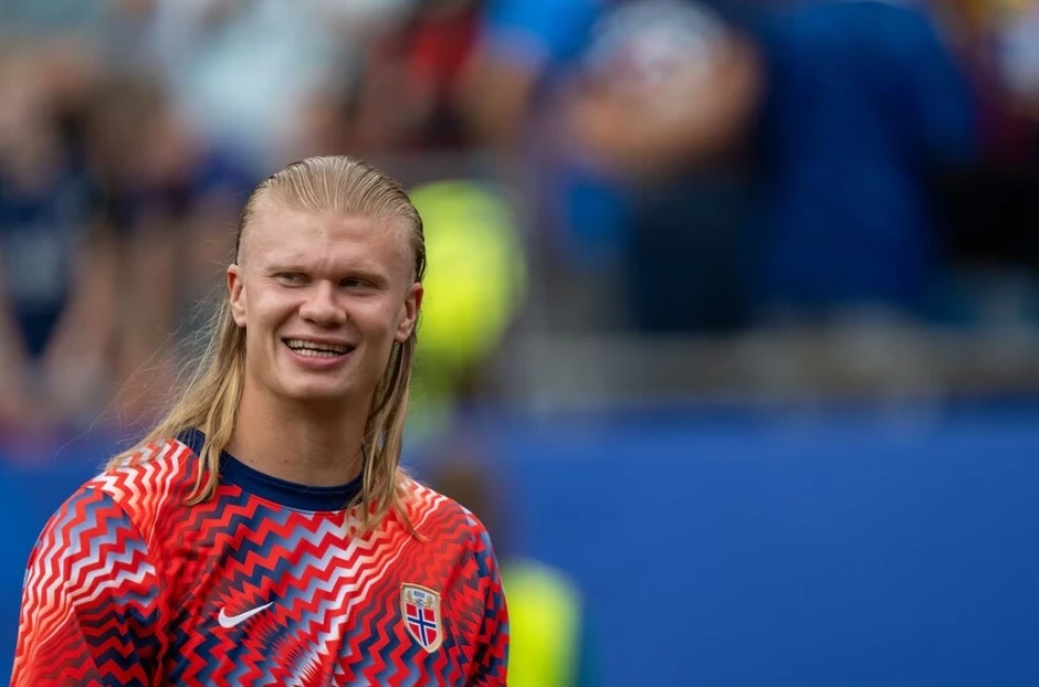 Erling Haaland duy trì thể lực bằng cách tắm đá và tập buồng thiếu oxy - Báo TinVina Erling Haaland duy trì thể lực bằng cách tắm đá và tập buồng thiếu oxy - Báo TinVina