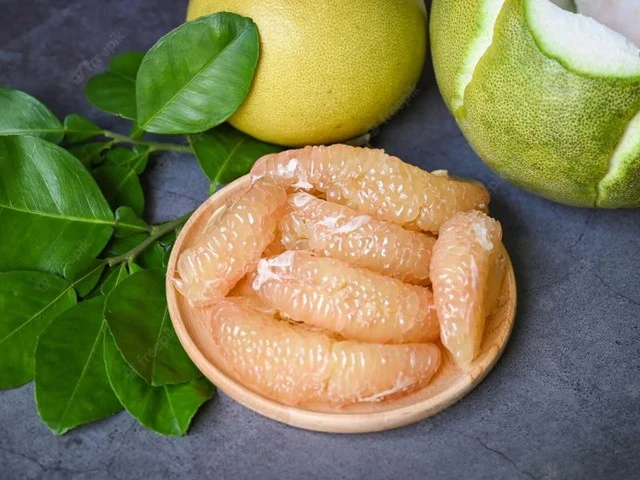 FDA cảnh báo những người thích ăn bưởi