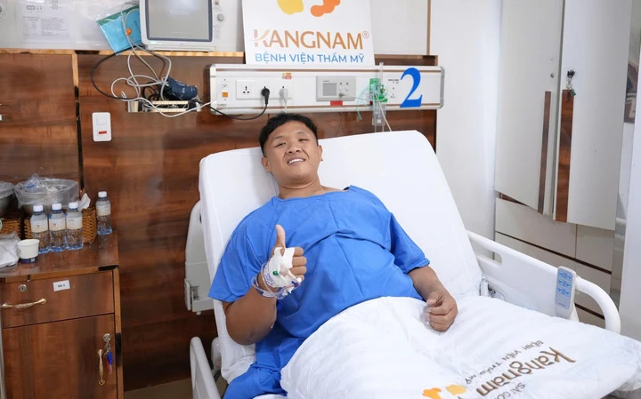 Gần 10 giờ đại phẫu cắt da thừa lần 3 cho chàng trai từng nặng 230kg Gần 10 giờ đại phẫu cắt da thừa lần 3 cho chàng trai từng nặng 230kg