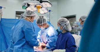 Gần 50 ngày Vinmec Smart City giữ thai cho sản phụ IVF giữa 'vòng vây' biến chứng