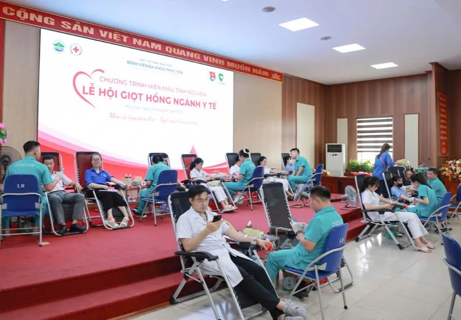Gắn kết và đồng cảm giữa thầy thuốc và bệnh nhân Gắn kết và đồng cảm giữa thầy thuốc và bệnh nhân