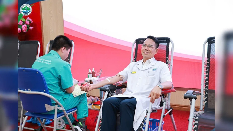Gắn kết và đồng cảm giữa thầy thuốc và bệnh nhân Gắn kết và đồng cảm giữa thầy thuốc và bệnh nhân