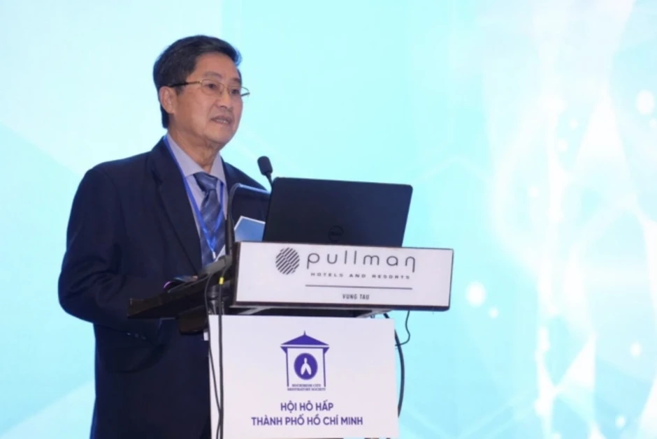 'Gánh nặng kép' khi người già mắc bệnh mạn tính nhiễm khuẩn hô hấp 'Gánh nặng kép' khi người già mắc bệnh mạn tính nhiễm khuẩn hô hấp