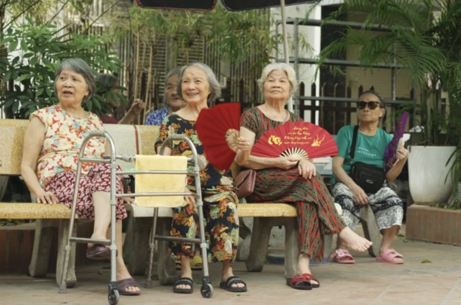 'Gánh nặng kép' khi người già mắc bệnh mạn tính nhiễm khuẩn hô hấp 'Gánh nặng kép' khi người già mắc bệnh mạn tính nhiễm khuẩn hô hấp