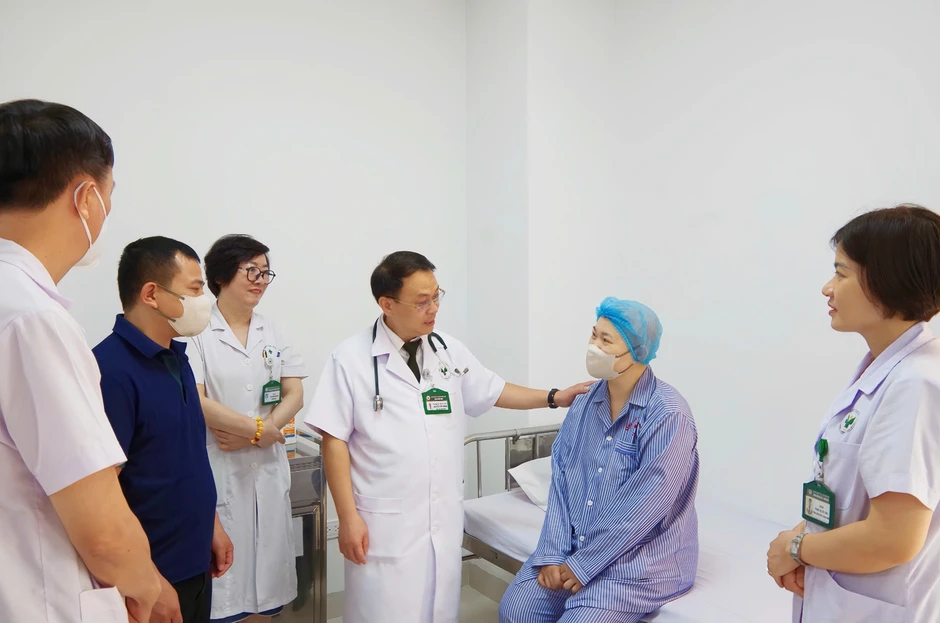 Ghép tế bào gốc điều trị ung thư máu: Những kết quả thực tiễn góp phần củng cố bằng chứng lâm sàng Ghép tế bào gốc điều trị ung thư máu: Những kết quả thực tiễn góp phần củng cố bằng chứng lâm sàng
