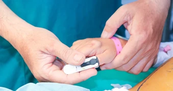 Ghép thận xuyên Việt cứu bé trai 7 tuổi tại TPHCM