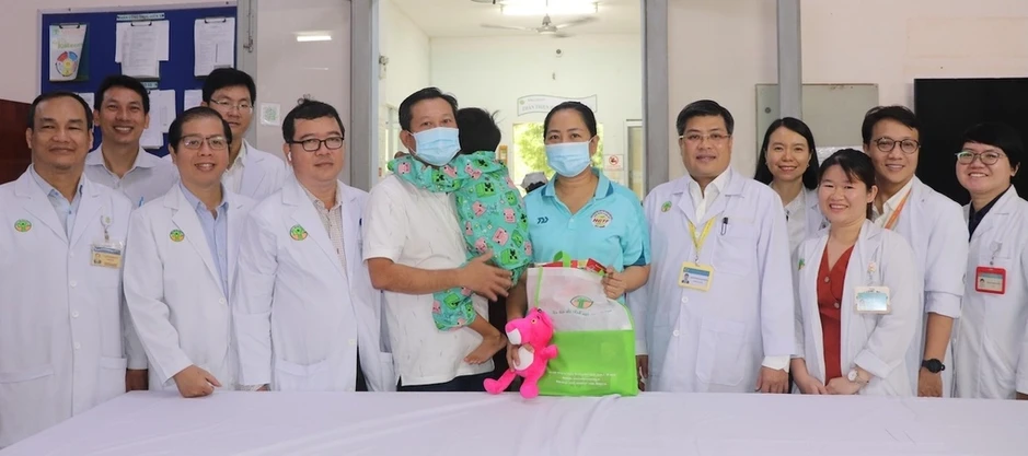 Giấc ngủ ngon của bé trai sau 7 năm sống với máy lọc thận Giấc ngủ ngon của bé trai sau 7 năm sống với máy lọc thận