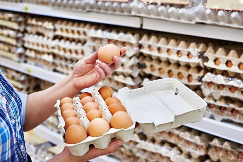 Giải mã trứng đóng khay trong siêu thị: Nhân viên nói thẳng "khay nào nên tránh" Giải mã trứng đóng khay trong siêu thị: Nhân viên nói thẳng "khay nào nên tránh"