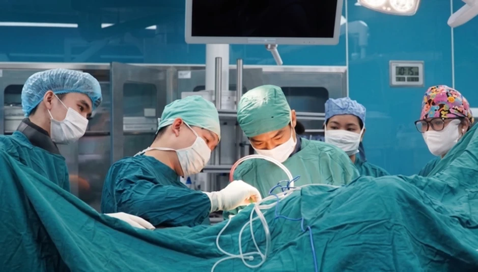 Giám đốc Sở Y tế nói 'sức mạnh kết nối' giúp cứu sống bé trai bị ôtô cán
