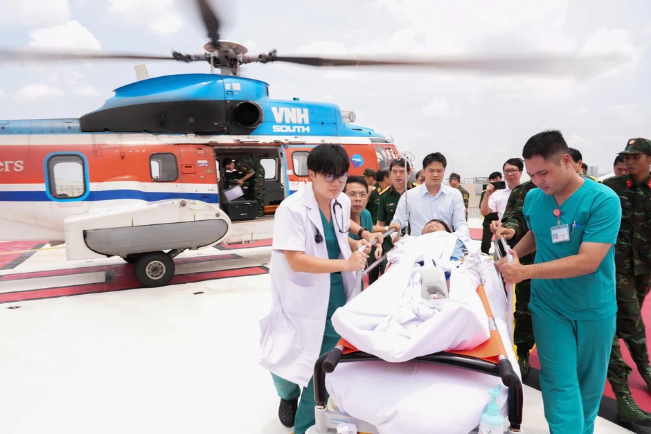 Giám đốc Sở Y tế TPHCM nói về 10 giờ không bỏ cuộc cứu bé trai nguy kịch Giám đốc Sở Y tế TPHCM nói về 10 giờ không bỏ cuộc cứu bé trai nguy kịch