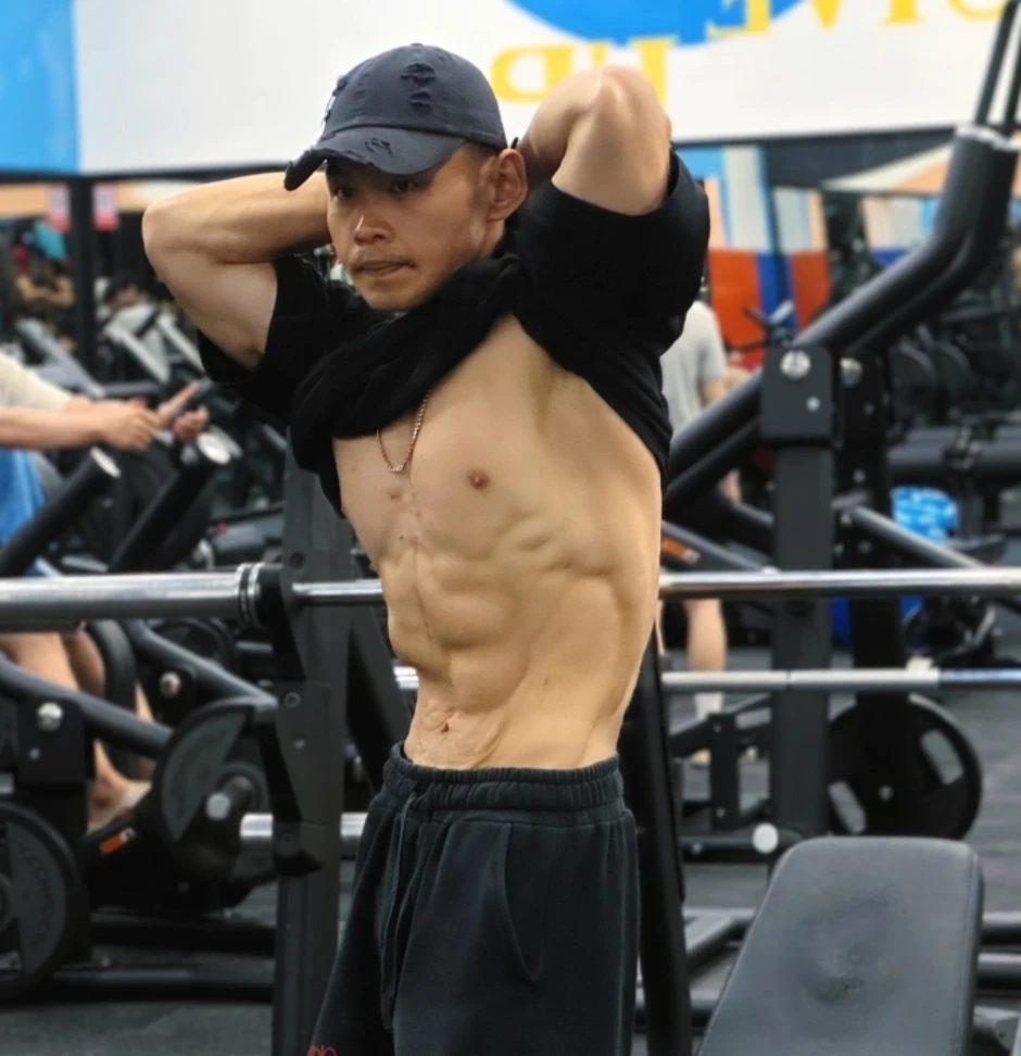 Giảm gần 60 kg, sở hữu cơ bụng 6 múi sau 9 tháng tập gym Giảm gần 60 kg, sở hữu cơ bụng 6 múi sau 9 tháng tập gym