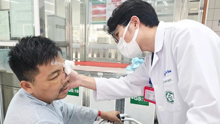 Giành giật sự sống cho bệnh nhân chấn thương hàm mặt nguy kịch Giành giật sự sống cho bệnh nhân chấn thương hàm mặt nguy kịch