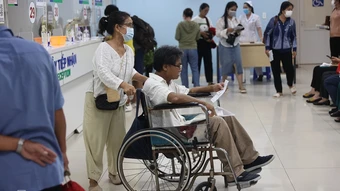 Gỡ 'nút thắt' BHYT để người yếu thế không phải đến bệnh viện