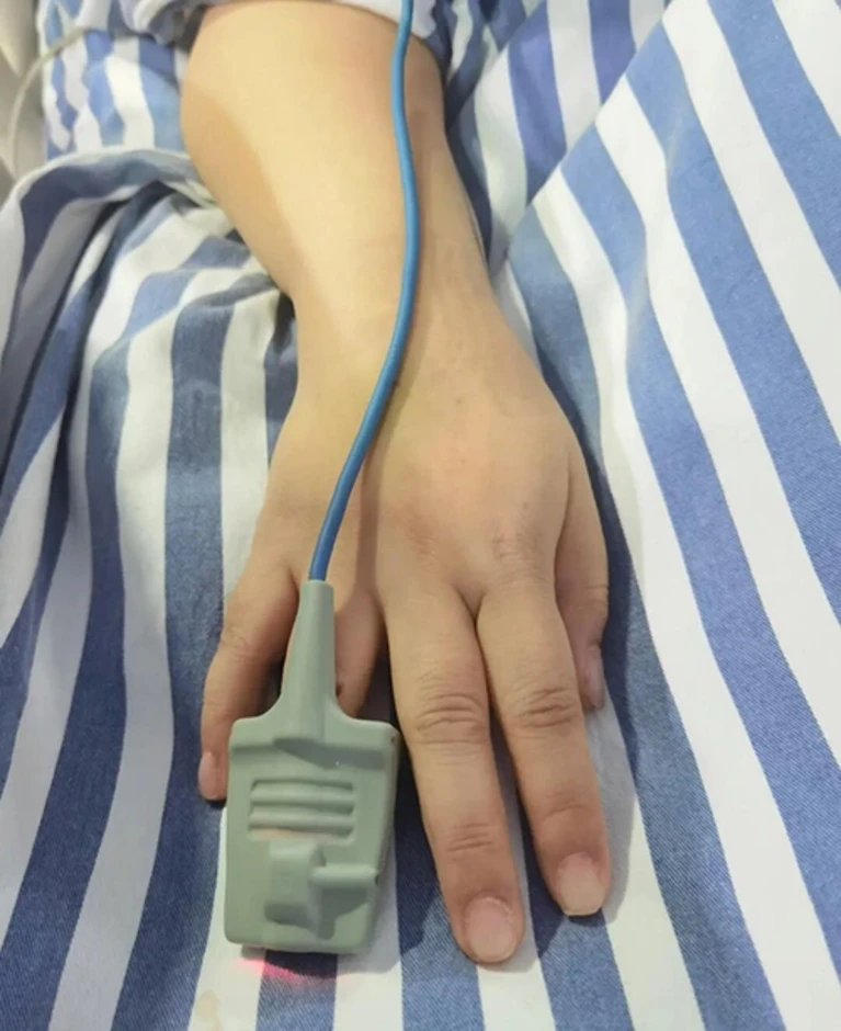 Gọi thợ làm móng đến phòng hồi sức để kịp cứu cô gái nguy kịch Gọi thợ làm móng đến phòng hồi sức để kịp cứu cô gái nguy kịch