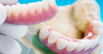 Hà Nội: Gần một nửa cơ sở răng giả được kiểm tra có vi phạm