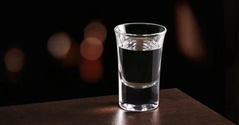 Hà Nội: Thứ ẩn mình trong chai rượu khiến người đàn ông ngừng tim