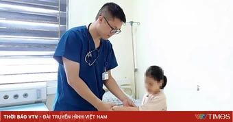 Hai chị em nhập viện vì bị rết cắn khi ngủ