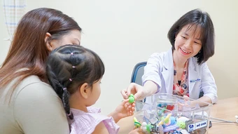 Hai lần sửa dị tật tim cho bé gái - Báo TinVina