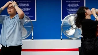 Hàn Quốc 'vỡ' kỷ lục 122 năm nắng nóng, WHO phát cảnh báo sinh tồn toàn cầu