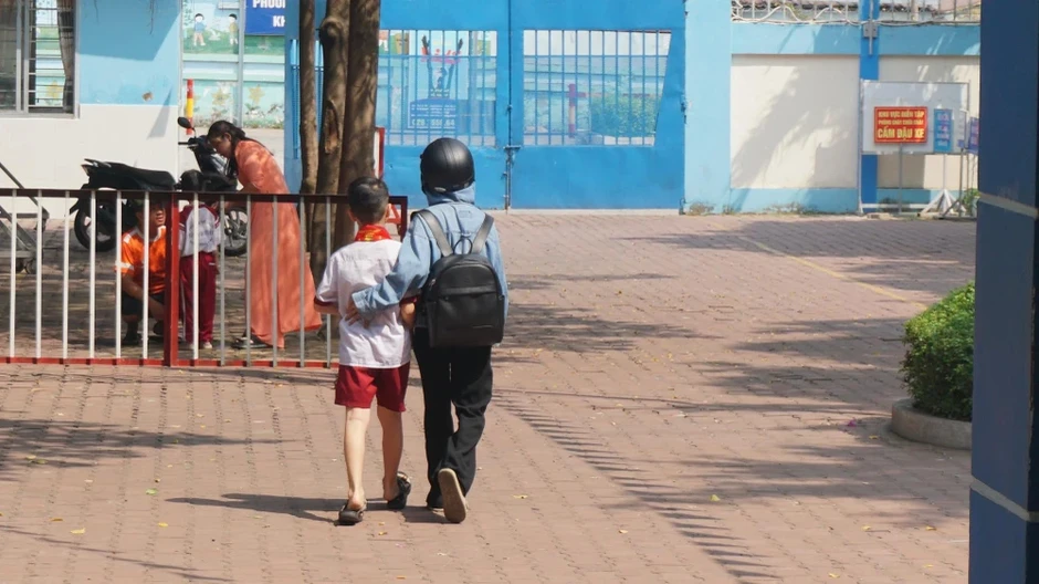 Hàng trăm học sinh Tiểu học Bình Quới Tây nghi ngộ độc: Bộ Y tế chỉ đạo khẩn Hàng trăm học sinh Tiểu học Bình Quới Tây nghi ngộ độc: Bộ Y tế chỉ đạo khẩn