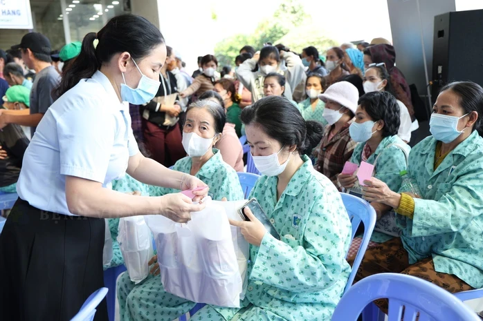 Hàng trăm suất khám, tiêm miễn phí trong chiến dịch phòng ngừa ung thư tại TPHCM Hàng trăm suất khám, tiêm miễn phí trong chiến dịch phòng ngừa ung thư tại TPHCM