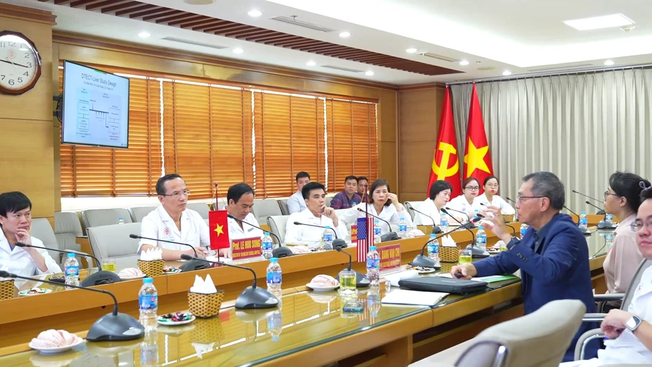 Hành trình lý trí và sự lãng mạn của nhà khoa học Hành trình lý trí và sự lãng mạn của nhà khoa học