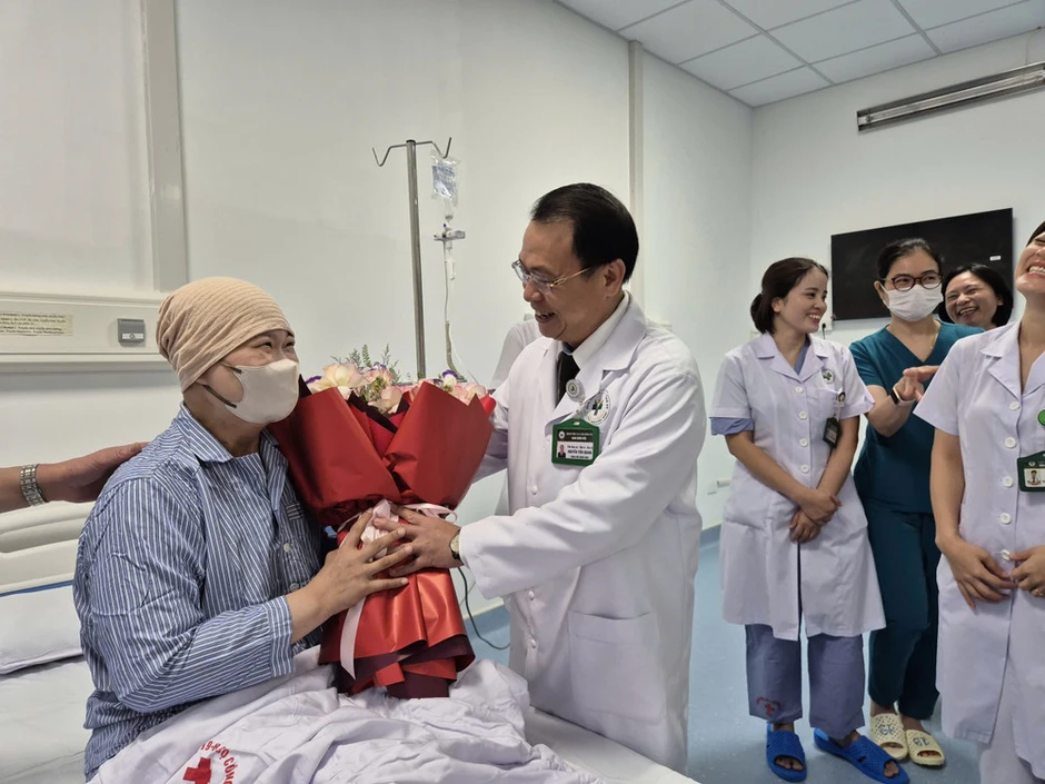 Hành trình vượt bạo bệnh của một người mẹ hiếm muộn cùng mắc u não và u lympho Hành trình vượt bạo bệnh của một người mẹ hiếm muộn cùng mắc u não và u lympho