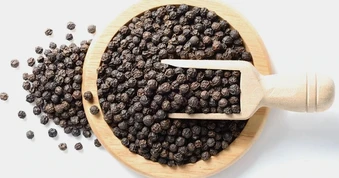 Hạt tiêu có thể hỗ trợ giảm mỡ, nhưng nhóm người nào cần lưu ý?