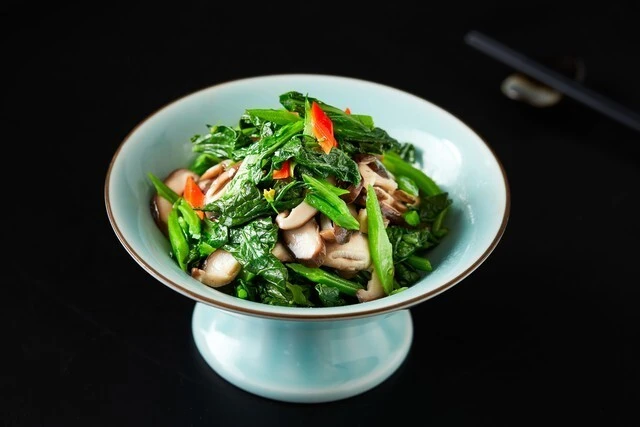 Hãy tranh thủ ăn loại rau này ngay: Giàu folate, nhiều chất xơ, giá bình dân, rất hợp cho những ngày hanh khô Hãy tranh thủ ăn loại rau này ngay: Giàu folate, nhiều chất xơ, giá bình dân, rất hợp cho những ngày hanh khô